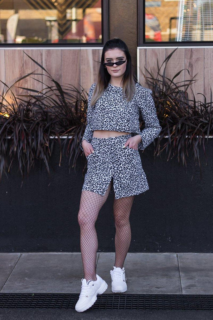 Crop Sweater -  Leopard Courderoy - Differently